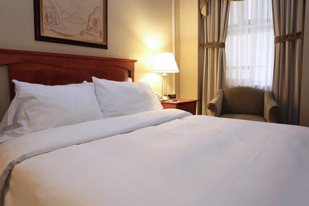 Hotel Clarendon Quebec City Exterior photo